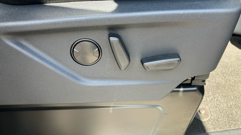 Ford Tourneo Custom 340 L2 Electric Rwd 160kW 65kWh H1 Titanium X 8 seater Auto